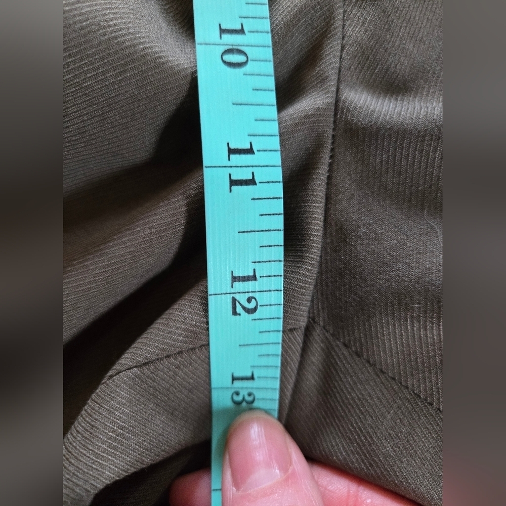 H&M | Women's Kaki Green Dress Pants, Size 6 - Picture 9 of 10